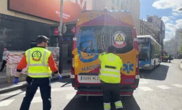 Herida grave una mujer tras ser atropellada por un autobús de la EMT en Callao 