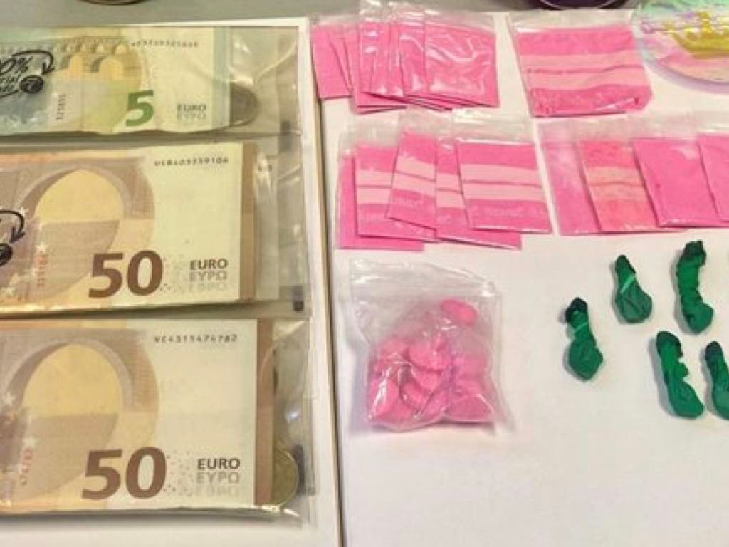 Detenidos tres jóvenes con más de 40 gramos de cocaína rosa en un local de ocio de Puente de Vallecas
