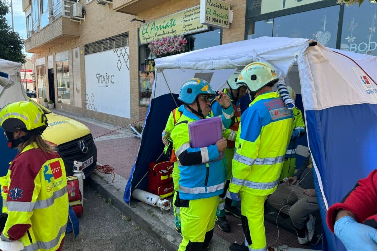 Nueve personas atendidas por inhalación de humo en el incendio de una vivienda en Parla 