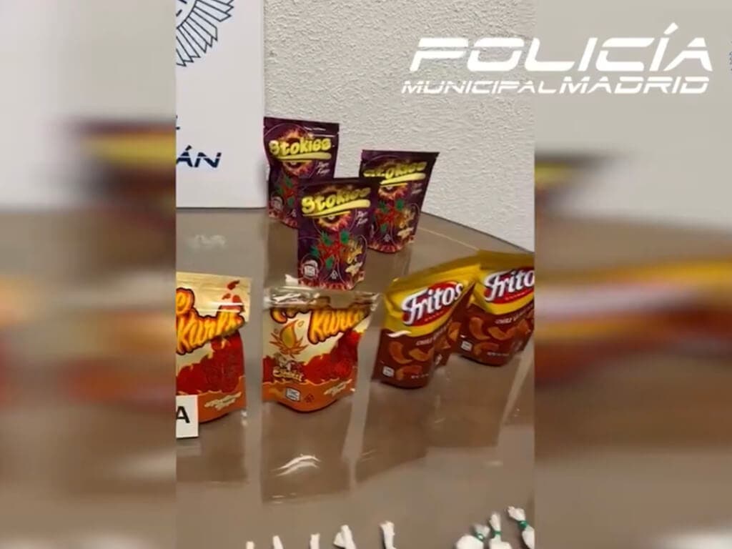 Detenido en Madrid por distribuir droga en bolsas de snacks de conocidas marcas