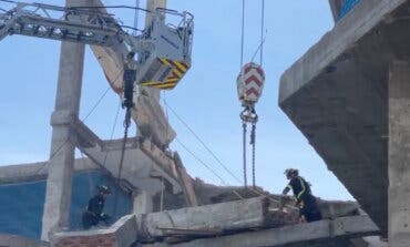 Hallan tras más de ocho horas de rescate los cuerpos de los dos trabajadores fallecidos en el derrumbe de un edificio en Madrid