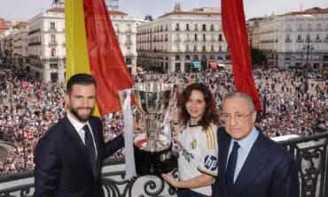Ayuso felicita al Real Madrid por su 36 Liga ante una Puerta del Sol abarrotada