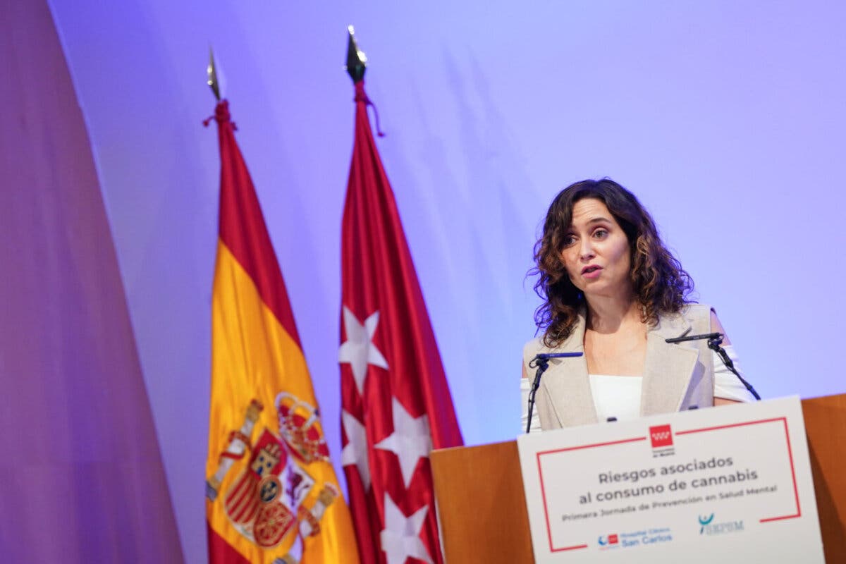 Ayuso anuncia una ley para proteger a los menores de la venta de productos derivados del cannabis
