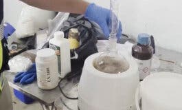Desmantelado en Madrid un laboratorio de metanfetamina oculto en la trastienda de un asador