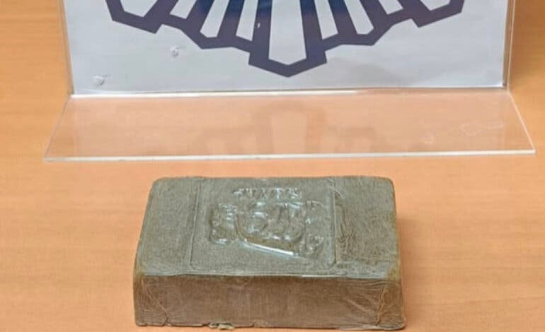 Detenido con 100 gramos de hachís tras una larga persecución policial por las calles de Guadalajara 
