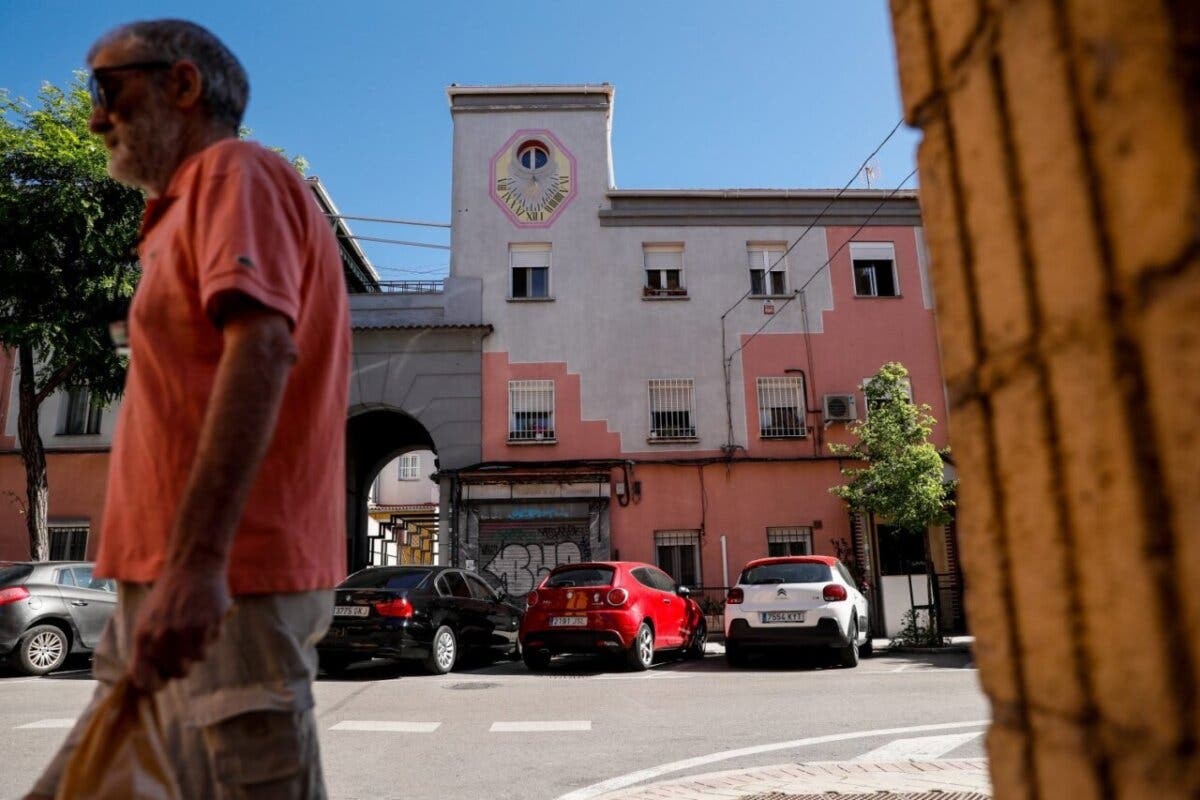 Madrid invita a conocer la ruta de los 17 relojes de sol del barrio de Moscardó