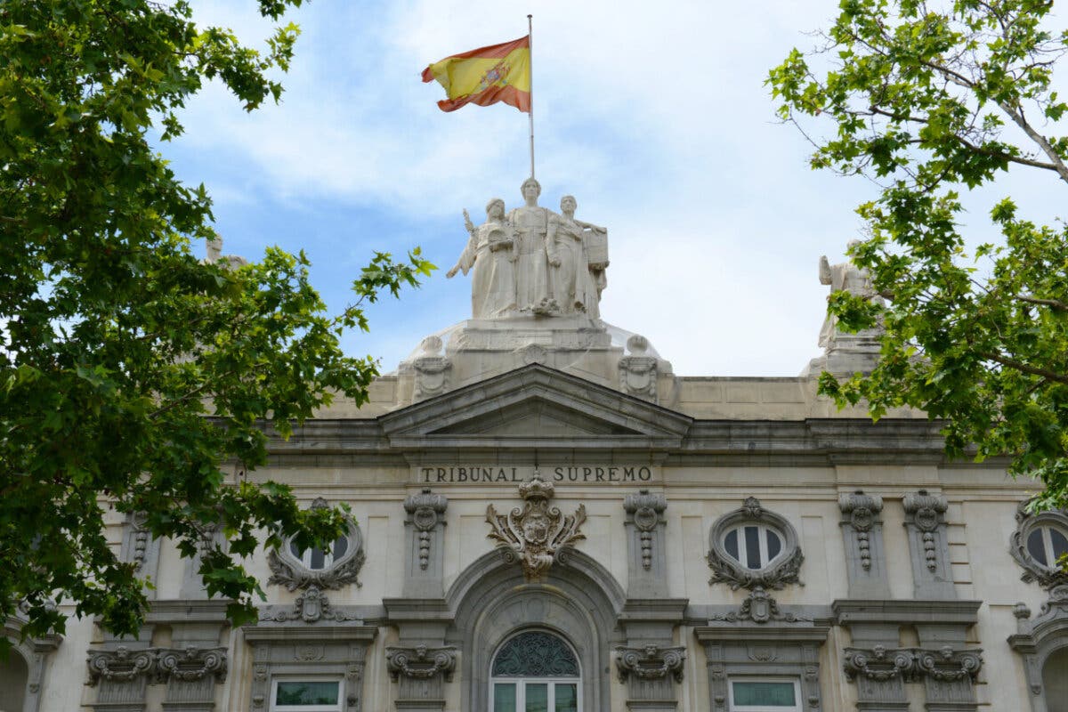 El Supremo condena a la sanidad madrileña a pagar los gastos a un paciente que ingresó en un hospital privado tras recibir el alta en uno público durante la pandemia
