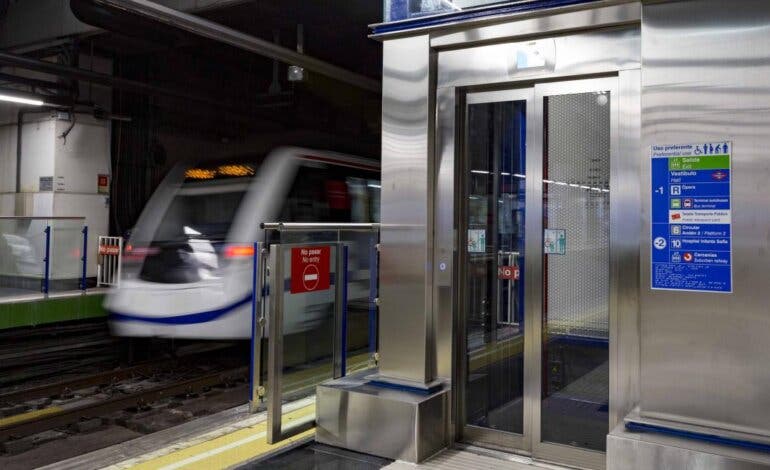 La Comunidad de Madrid concluye el segundo Plan Renove de ascensores de Metro