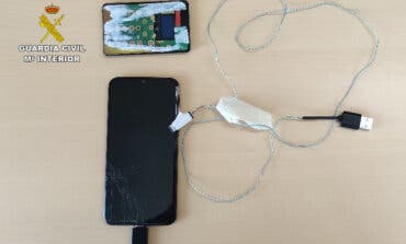 Sorprendido un pakistaní en Guadalajara utilizando una microcámara en el examen teórico de conducir 