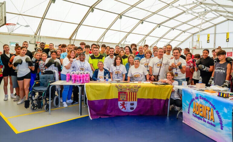 Emotivo homenaje en Torrejón a la campeona del mundo de boxeo, Miriam Gutiérrez