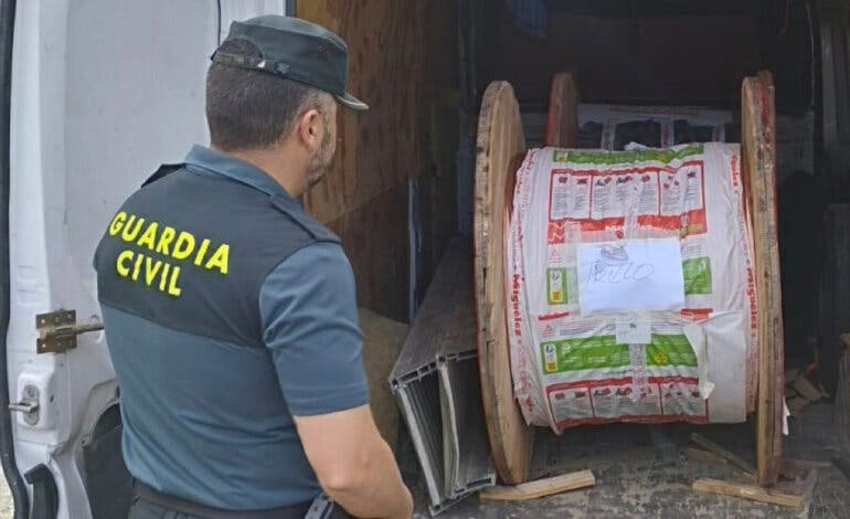 Detenido en la A-2 tras robar tres bobinas de cobre valoradas en 30.000 euros 