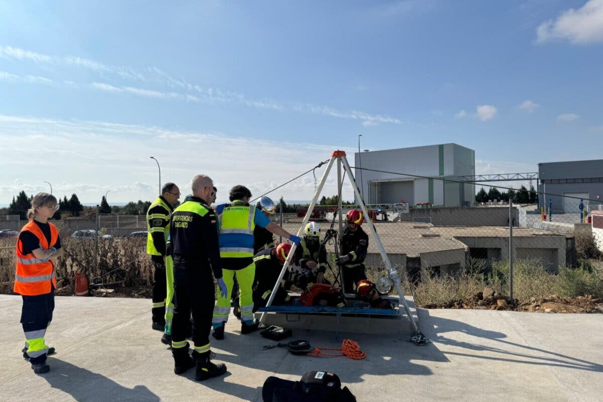 Rescatan en Cobeña a un trabajador herido grave tras caer en un depósito de agua vacío