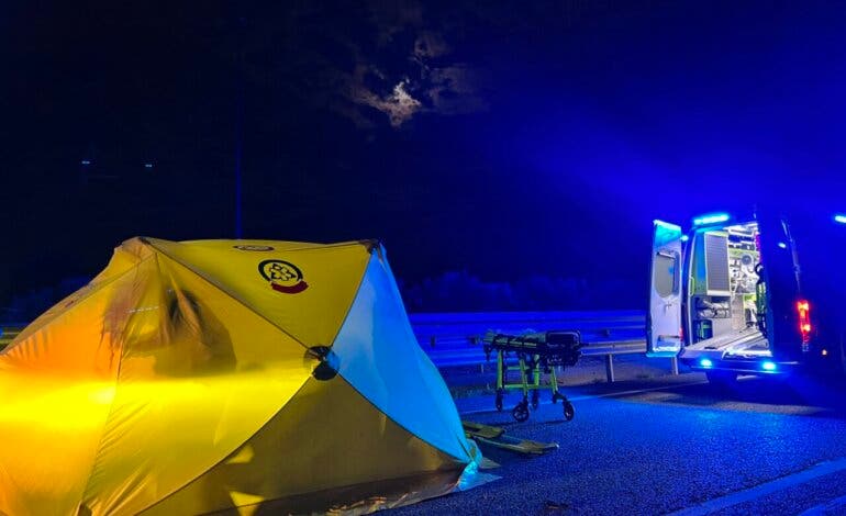 Herido muy grave un motorista tras sufrir un accidente en la M-50, en Vicálvaro 