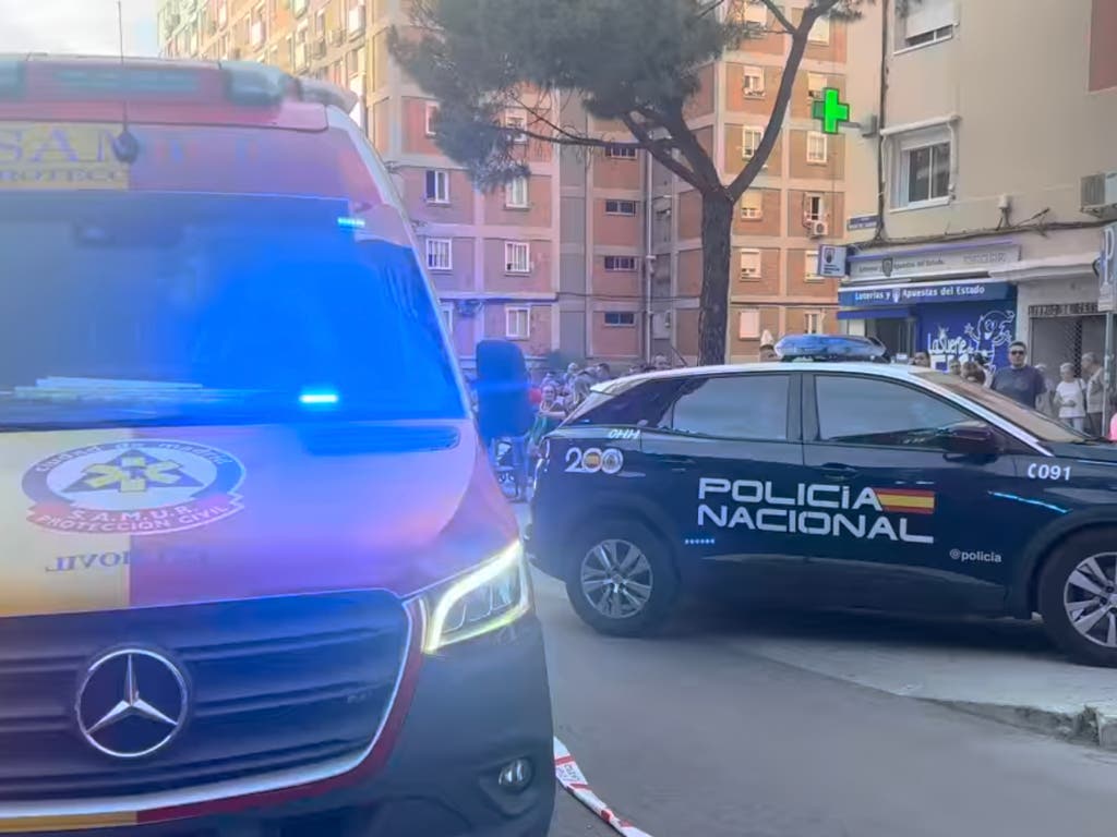 Apuñalado un joven de 26 años tras una reyerta en plena calle de Ciudad Lineal  