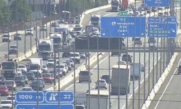 Accidente con varios vehículos implicados en la A-2, en Alcalá de Henares