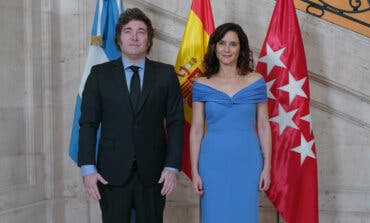 Ayuso entrega a Milei la Medalla Internacional de Madrid: «La defensa de la libertad siempre merece la pena»