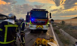 Cuatro heridos, uno grave, en un accidente frontal en Torres de la Alameda