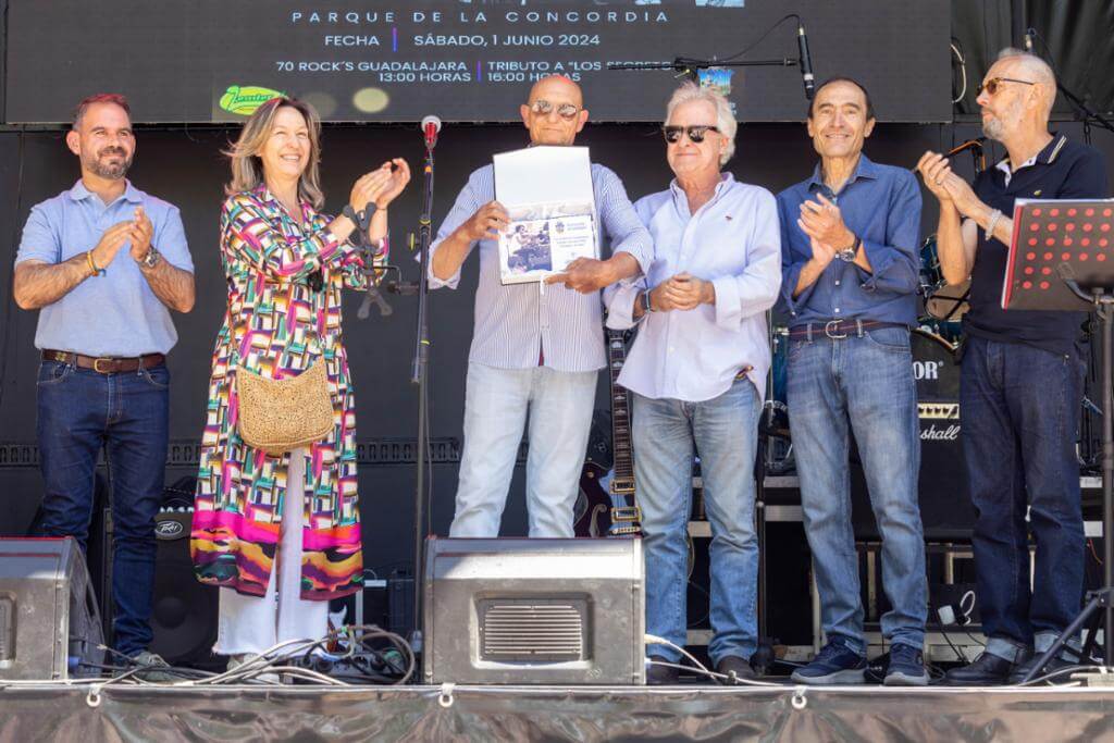 Guadalajara rindió homenaje a Pedro Díaz, el baterista de Los Secretos fallecido en un accidente en la A-2