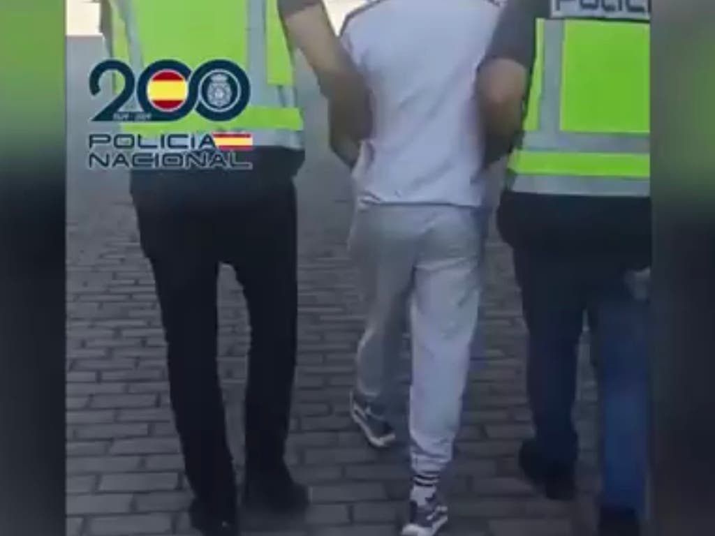 Descubren trabajando en un bar de Alcorcón a un peligroso sicario fugado de una prisión de Venezuela  