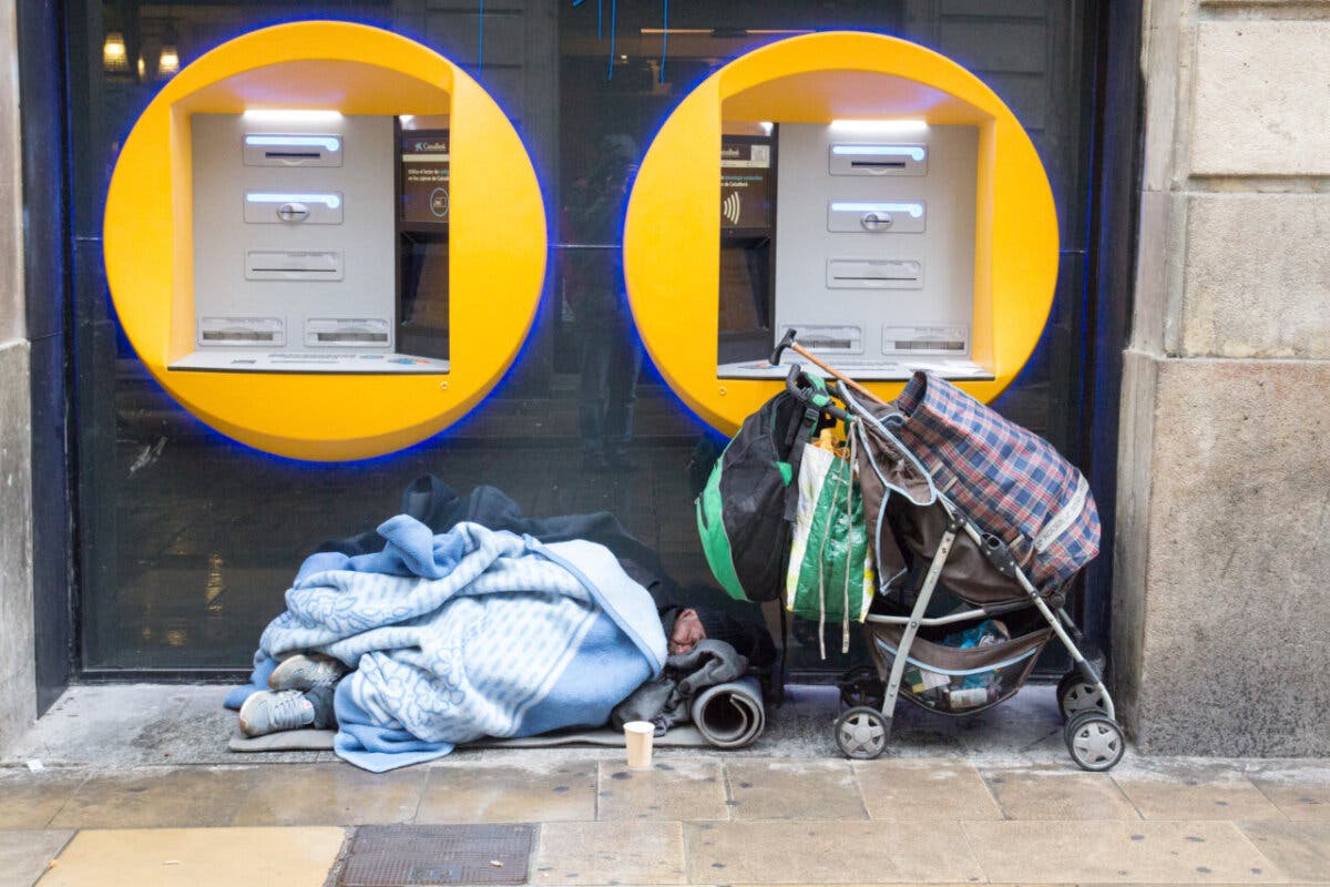 España es ya el país de la zona euro con más población en riesgo de pobreza o exclusión social