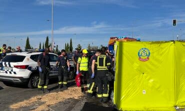 Muere un matrimonio de ancianos tras chocar su coche contra un camión frente al estadio Metropolitano