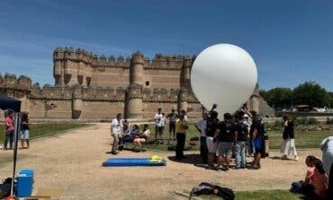 Estudiantes madrileños lanzaron un globo sonda que alcanzó los 24.600 metros de altura 
