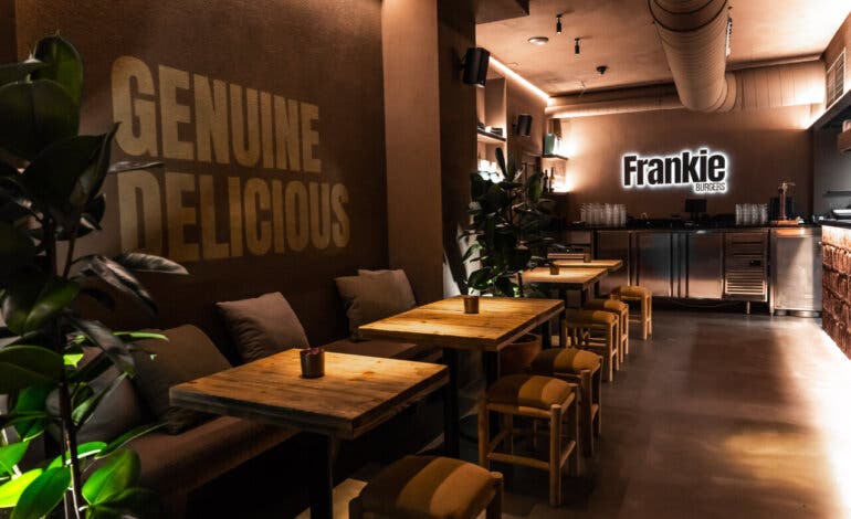Frankie Burgers, la hamburguesa más premiada de España, llega al barrio de Salamanca de Madrid