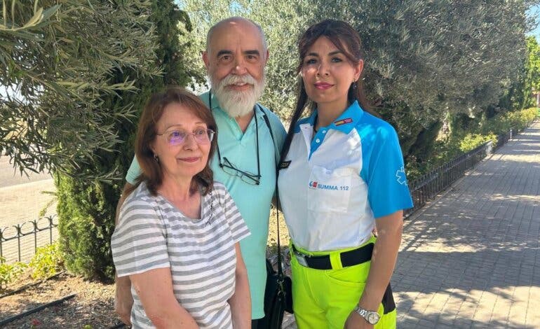 Emotivo reencuentro entre Julián y la médico que le salvó la vida en Arganda: «Si no fuera por ella, yo no estaría aquí»
