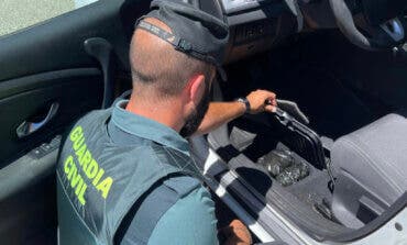 Detenido un conductor en la A-2 con tres rocas de cocaína ocultas en el coche