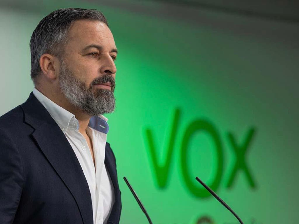 Vox da por rotos los gobiernos autonómicos con el PP por el reparto de inmigrantes