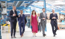 Ayuso anuncia una inversión de 44 millones para ampliar el parque logístico de Meco
