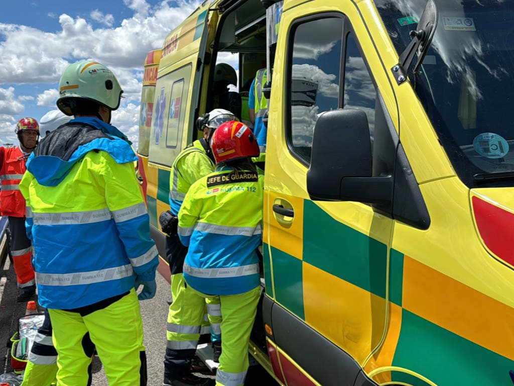 Herido grave un ciclista tras ser atropellado en la M-21, a la altura de Coslada