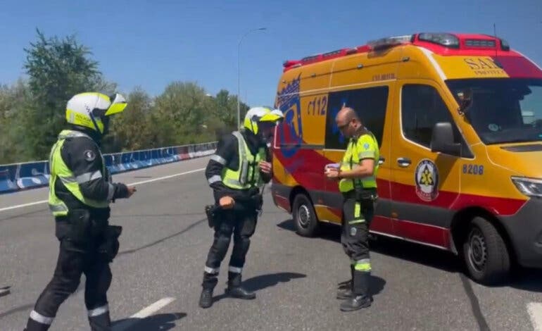 Herida grave una joven de 20 años tras sufrir un accidente de moto en la M-11