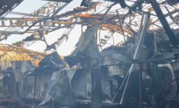 Un incendio calcina una nave industrial en Torrejón de Ardoz