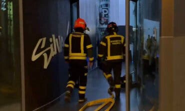Desalojan un hotel en el centro de Madrid por un incendio en el cuarto del aire acondicionado 