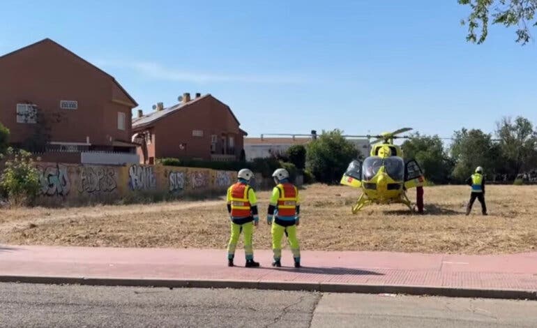 Continúa muy grave el menor rescatado ayer de una piscina en Alcalá de Henares