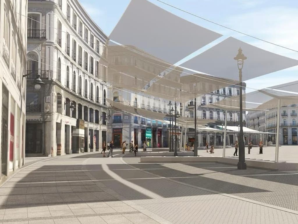 La Puerta del Sol de Madrid tendrá toldos en 2025 ante la imposibilidad de plantar árboles