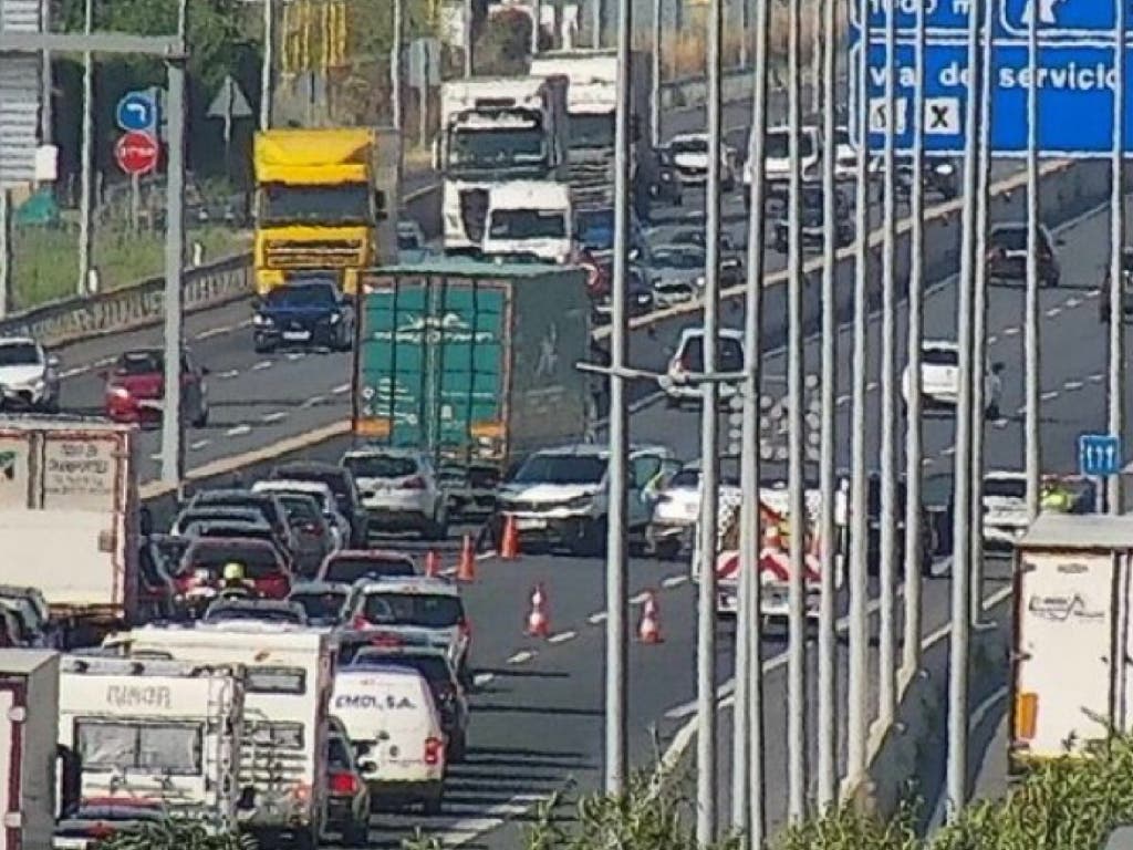 Un accidente en la A-2 provoca importantes retenciones a la altura de Azuqueca