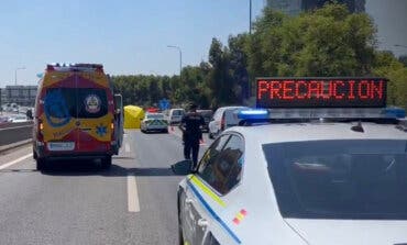 Muere un motorista atropellado por un camión en la M-30