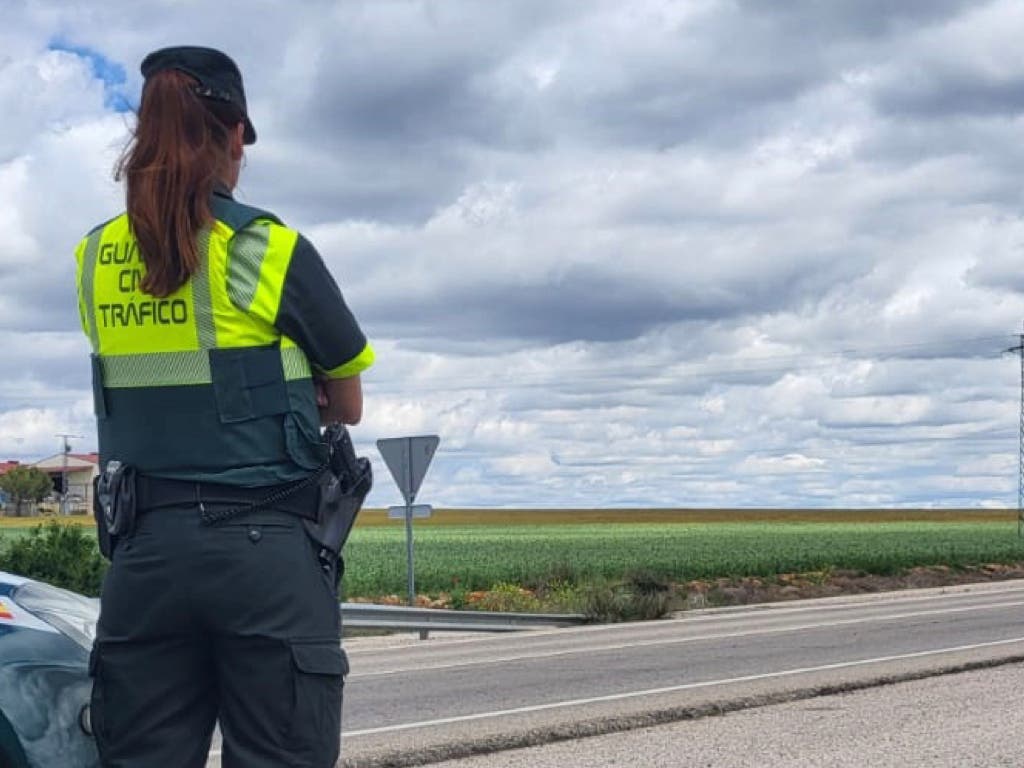 Un conductor quita las llaves a otro ebrio en Guadalajara y lo retiene hasta la llegada de la Guardia Civil