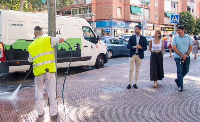 Alcalá de Henares pone en marcha un plan de limpiezas intensivas por toda la ciudad