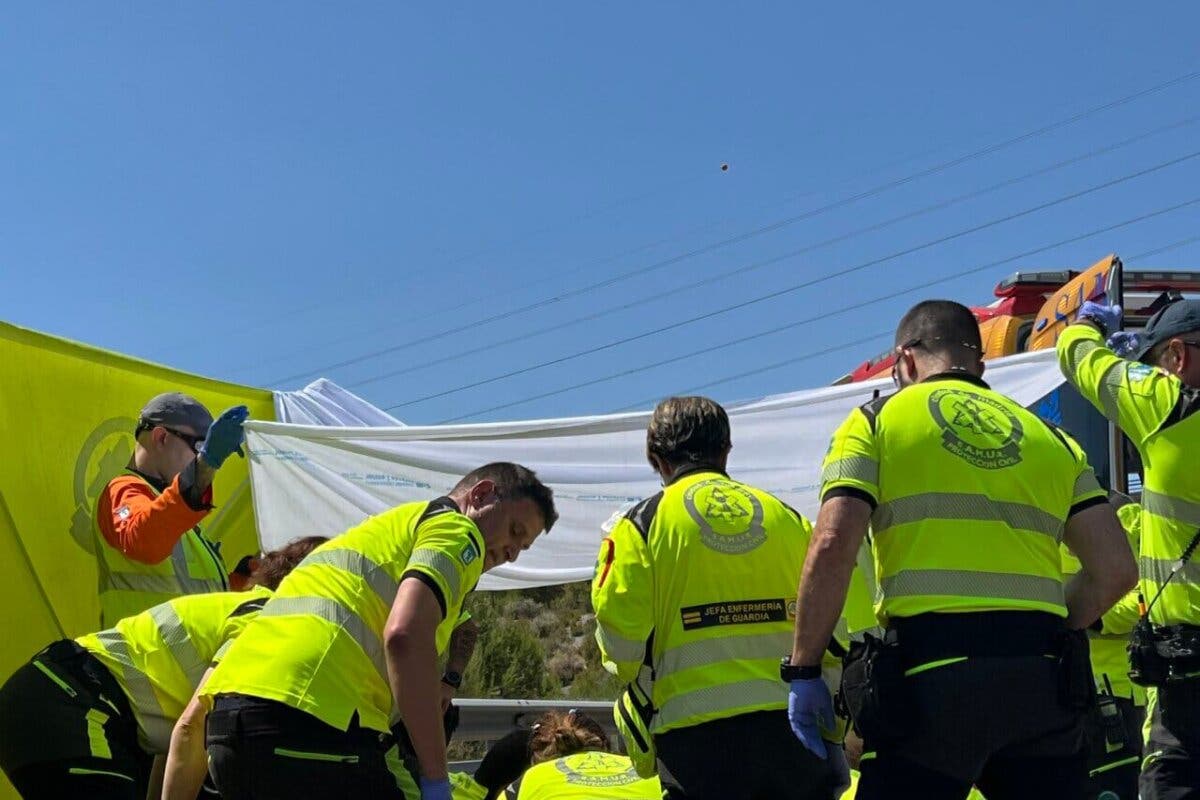 Muy grave un motorista tras sufrir un accidente en la incorporación de la R-3 a la M-50