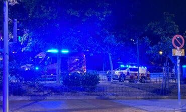 Herido grave un joven de 23 años tras ser apuñalado en un parque de Puente de Vallecas