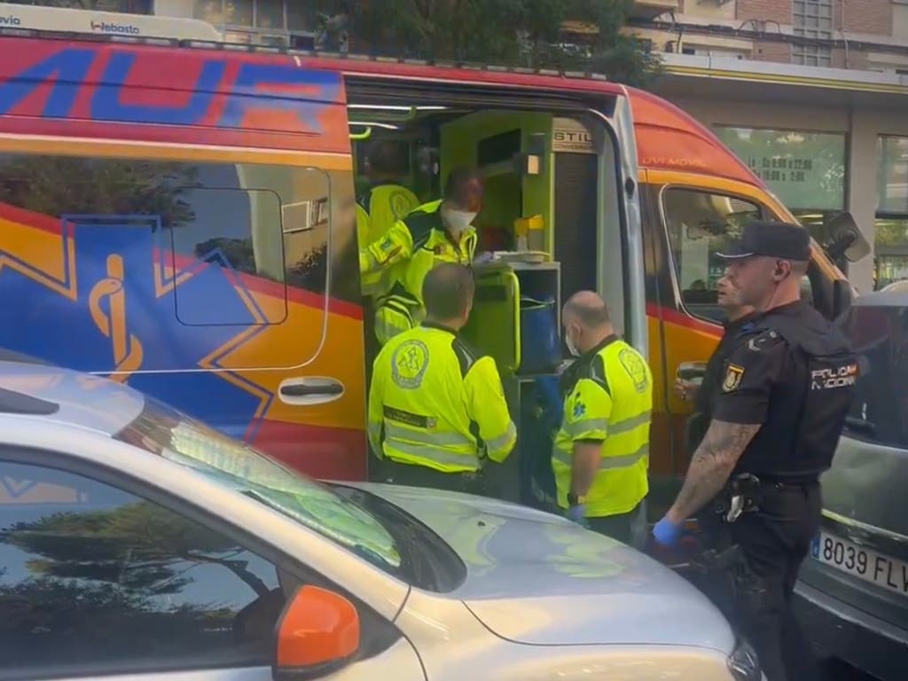 Herido grave un hombre tras ser brutalmente agredido en plena calle en Madrid