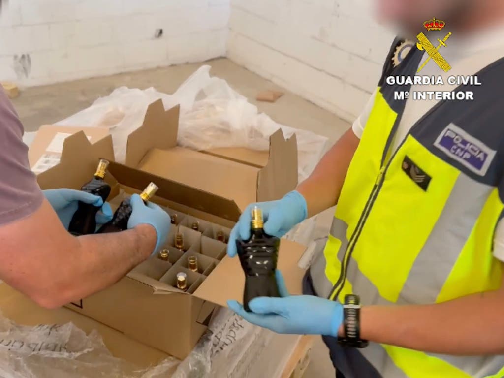 Violento robo de película en Alcalá de Henares: detenidos por asaltar un camión con dos millones de euros en perfumes a punta de pistola