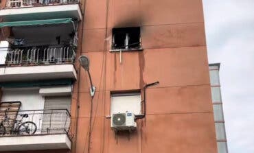 Herida grave una mujer de 47 años en un incendio en Puente de Vallecas