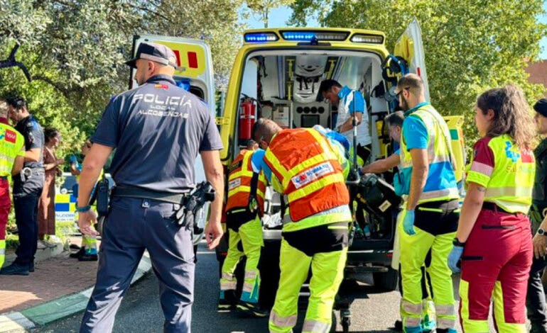 Herido muy grave el conductor de un patinete eléctrico al colisionar con un coche en Alcobendas