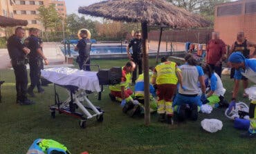 Salvan la vida a una mujer tras sufrir una parada cardiorrespiratoria en una piscina en Las Tablas