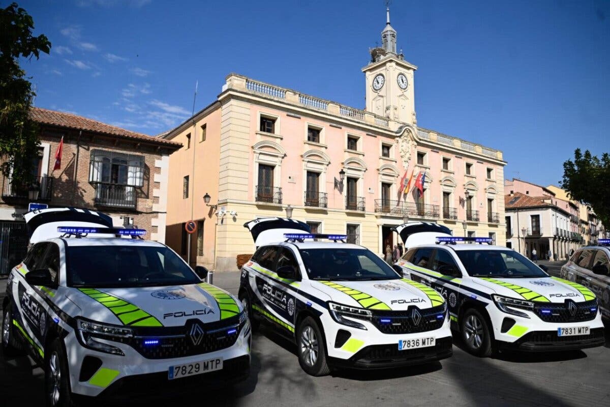 Alcalá de Henares estrena nuevos coches de Policía, visibles a 600 metros de distancia