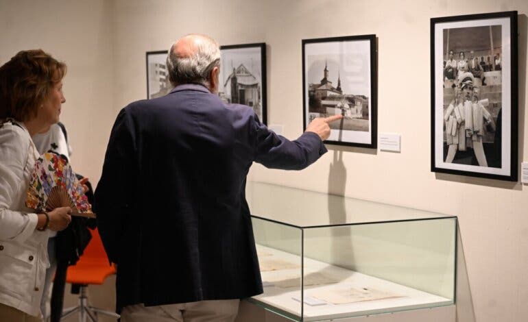 Una exposición fotográfica rinde homenaje al comercio de Alcalá de Henares